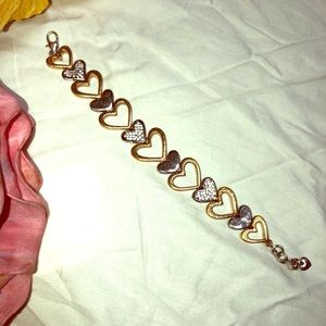 Adorable heart bracelet